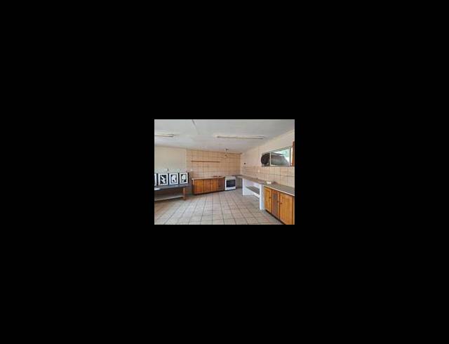 6 BEDROOM PROPERTY TO RENT IN EDELWEISS